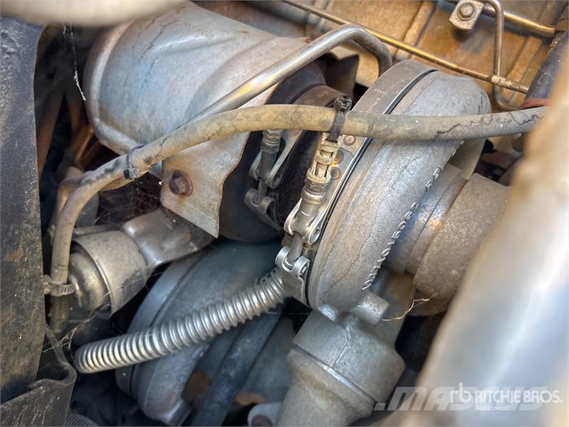 International Prostar+ 122 6x4 T/A Sleeper Truck Tractor Vilcēji