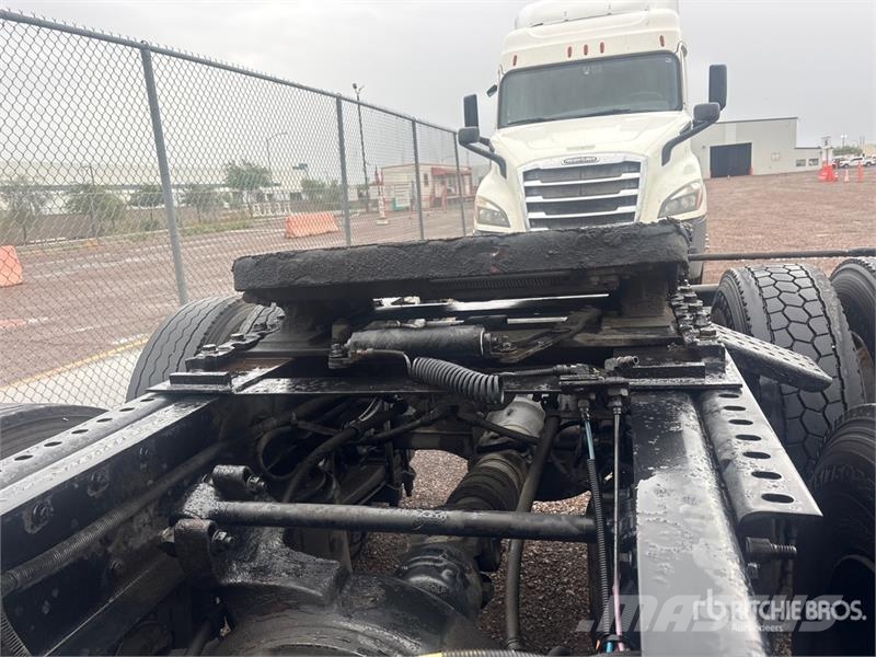International ProStar+122 6x4 T/A Sleeper Truck Tractor Dragbilar
