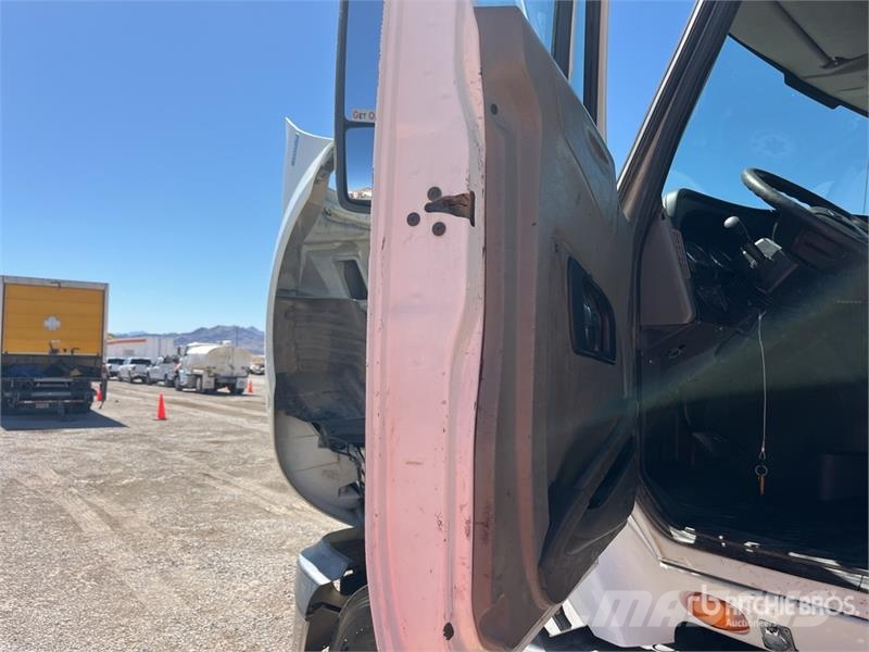 International Prostar LF627 وحدات الجر