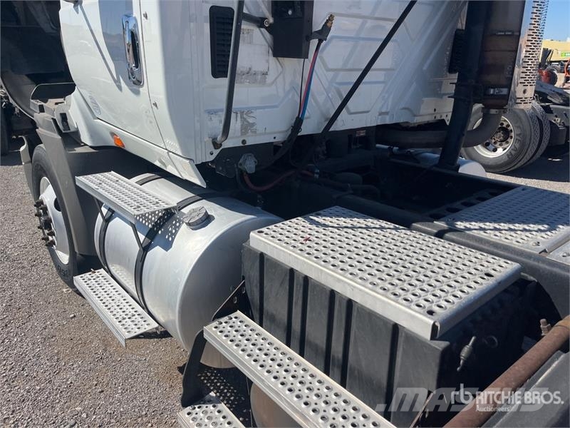 International ProStar + 113 6x4 T/A Day Cab Truck Tractor Naudoti vilkikai