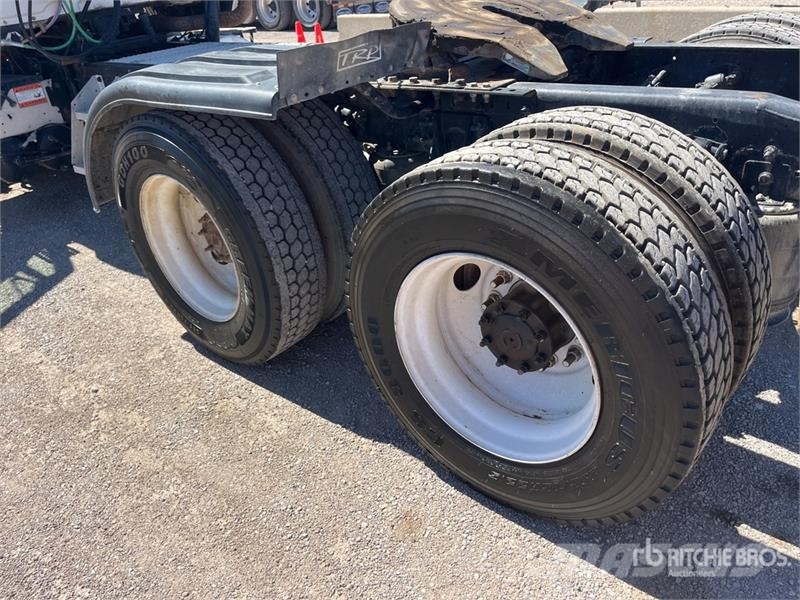 International Prostar LF627 وحدات الجر