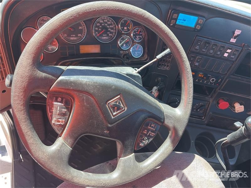 International Prostar LF627 Vilcēji
