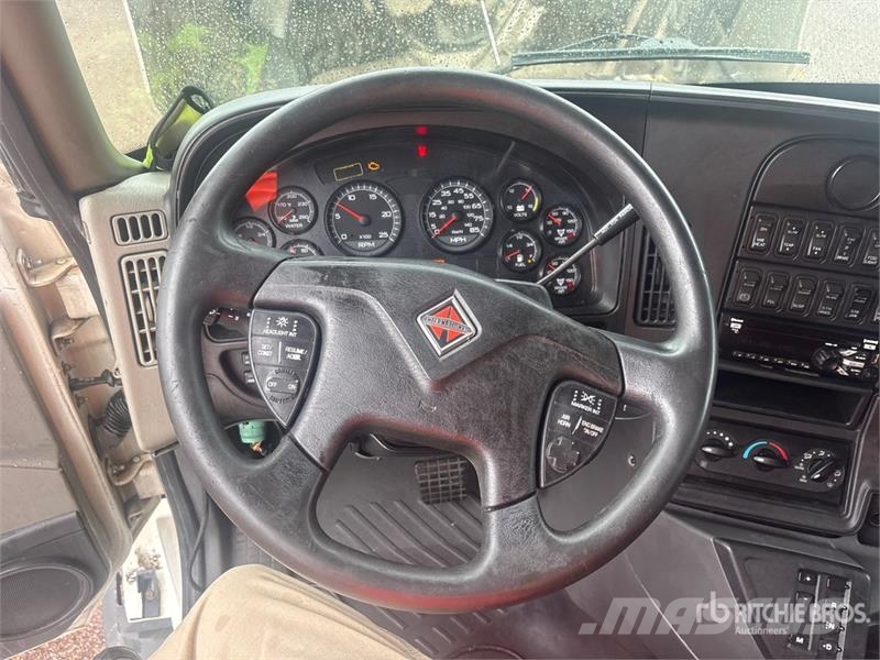 International ProStar+122 6x4 T/A Sleeper Truck Tractor Dragbilar