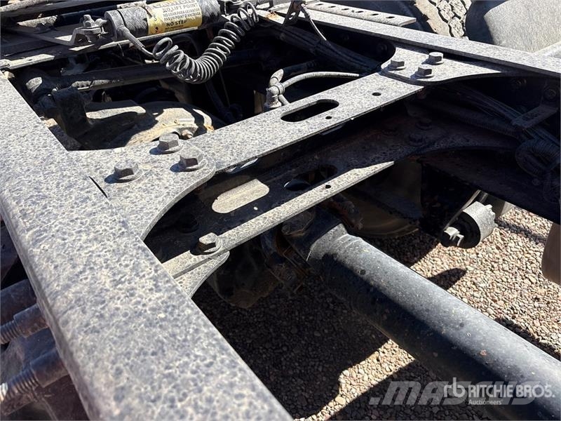 International RH613 6x4 T/A Day Cab Truck Tractor Тягачі