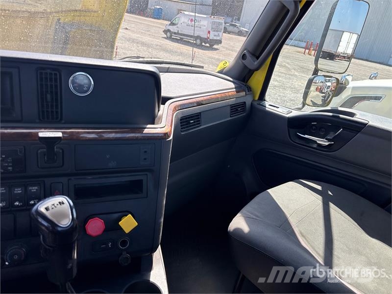 International RH613 6x4 T/A Day Cab Truck Tractor Sattelzugmaschinen
