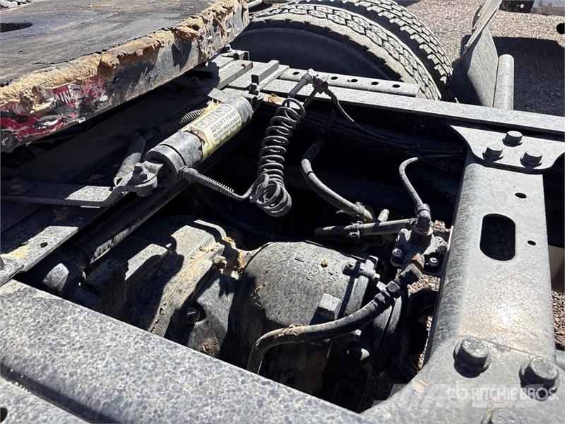 International RH613 6x4 T/A Day Cab Truck Tractor Тягачі