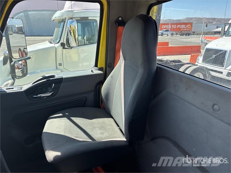 International RH613 6x4 T/A Day Cab Truck Tractor Sattelzugmaschinen