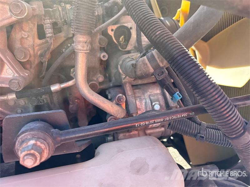 International RH613 6x4 T/A Day Cab Truck Tractor Тягачі