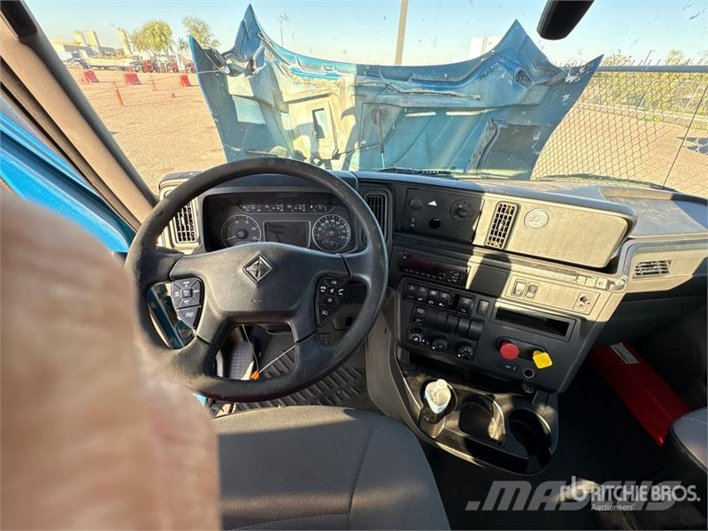 International RH613 6x4 T/A Day Cab Truck Tractor Vilcēji