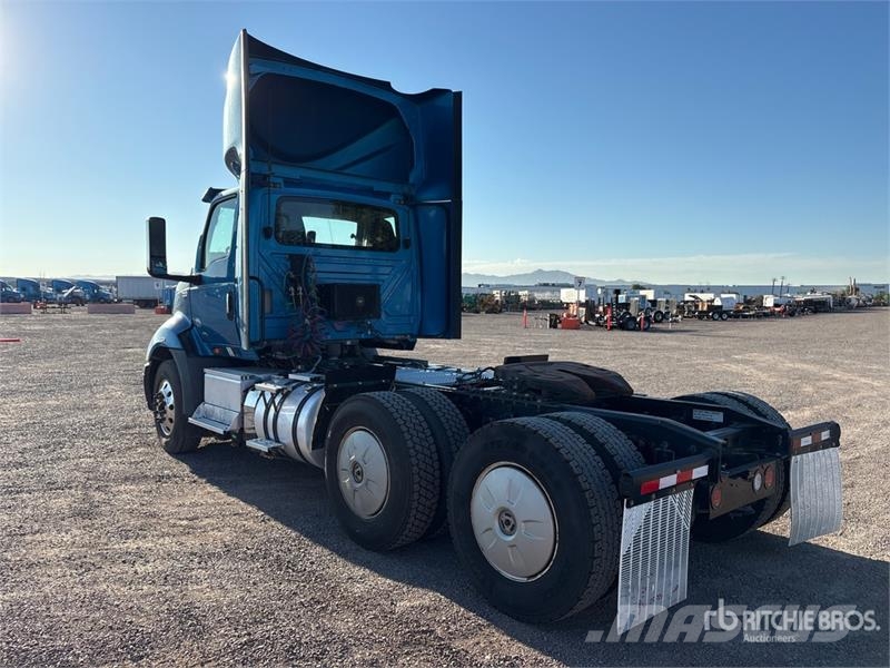 International RH613 6x4 T/A Day Cab Truck Tractor Vilcēji