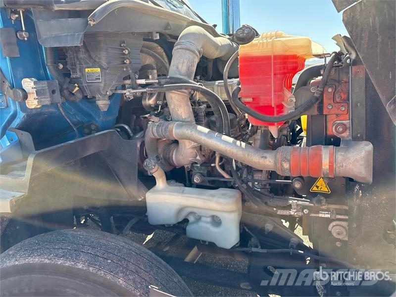 International RH613 6x4 T/A Day Cab Truck Tractor Тягачі