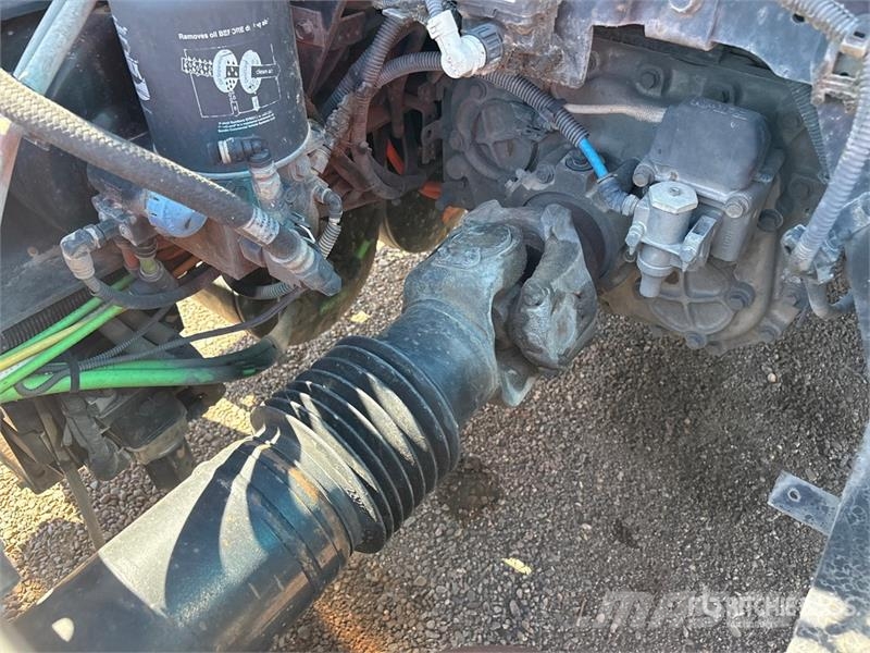 International RH613 6x4 T/A Day Cab Truck Tractor Тягачі