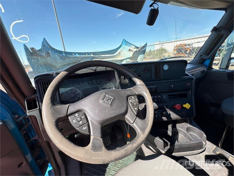 International RH613 6x4 T/A Day Cab Truck Tractor Тягачі