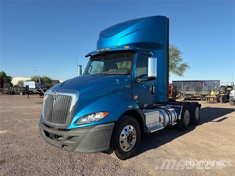 International RH613 6x4 T/A Day Cab Truck Tractor Vilcēji