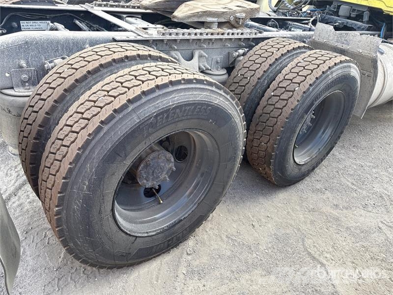 International RH613 6x4 T/A Day Cab Truck Tractor Prime Movers