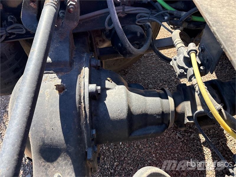 International RH613 6x4 T/A Day Cab Truck Tractor Тягачі