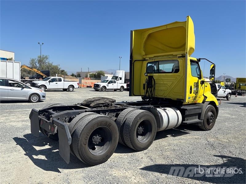 International RH613 6x4 T/A Day Cab Truck Tractor Sattelzugmaschinen