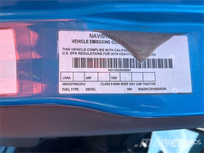 International RH613 6x4 T/A Day Cab Truck Tractor Vilcēji