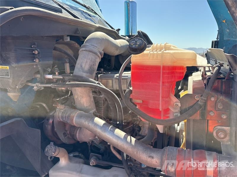International RH613 6x4 T/A Day Cab Truck Tractor Тягачі