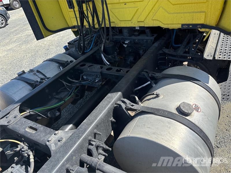 International RH613 6x4 T/A Day Cab Truck Tractor Sattelzugmaschinen