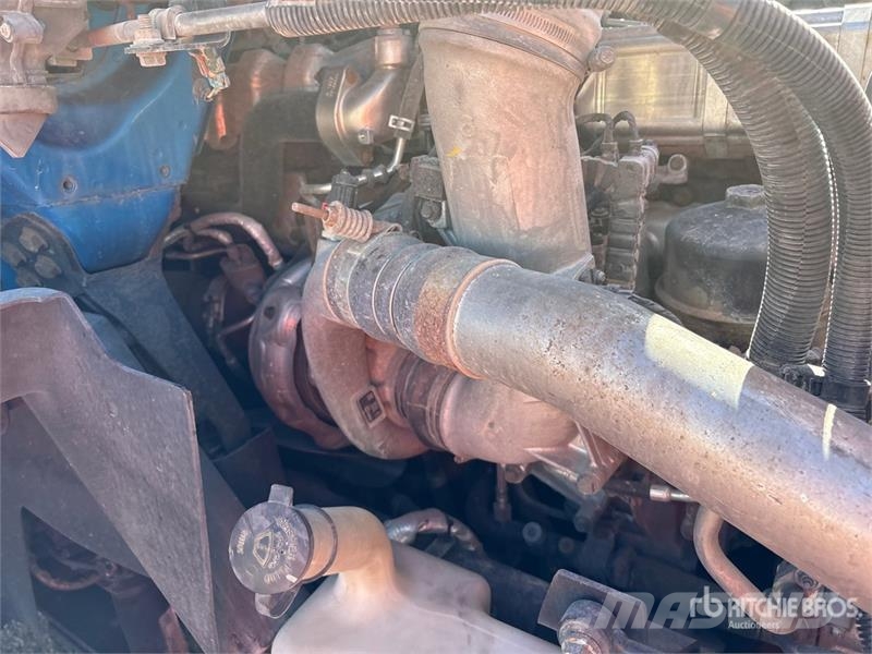 International RH613 6x4 T/A Day Cab Truck Tractor Тягачі