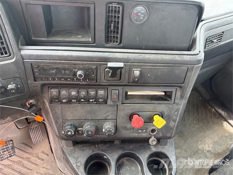 International RH613 6x4 T/A Day Cab Truck Tractor Prime Movers