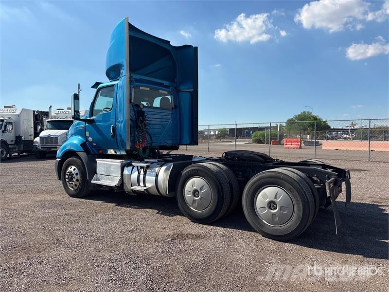International RH613 6x4 T/A Day Cab Truck Tractor Vilcēji