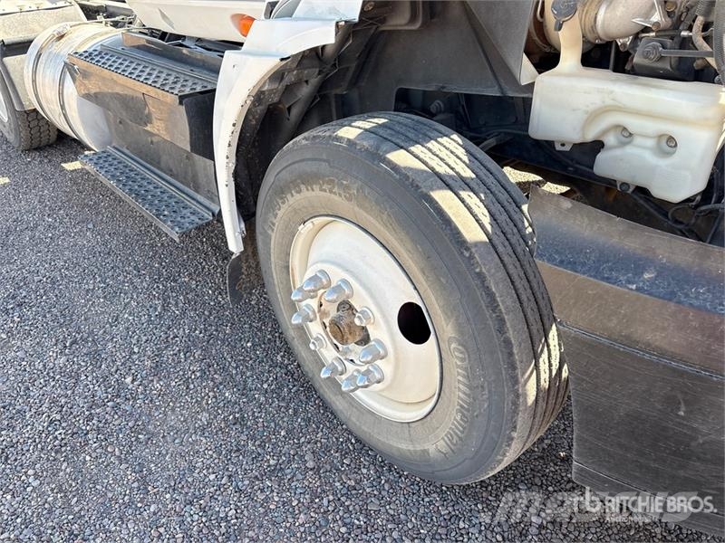 International RH613 6x4 T/A Day Cab Truck Tractor Тягачі
