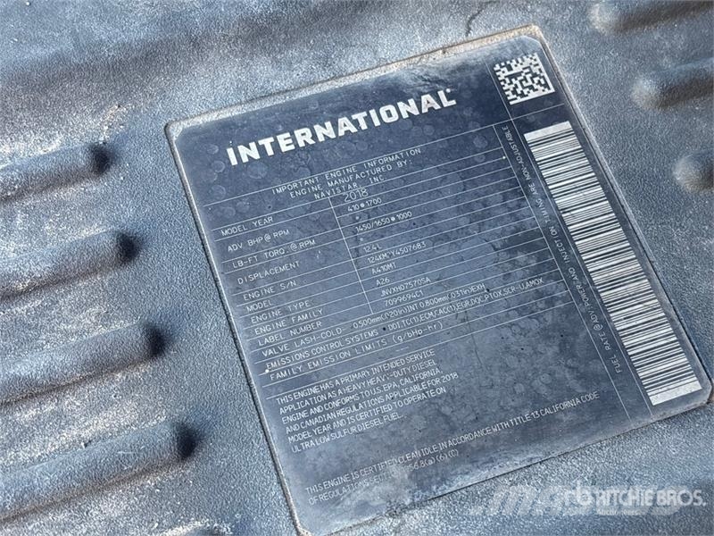 International RH613 6x4 T/A Day Cab Truck Tractor Vilcēji