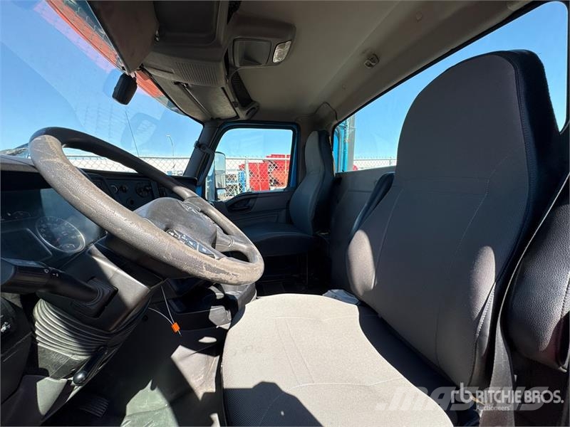 International RH613 6x4 T/A Day Cab Truck Tractor Тягачі