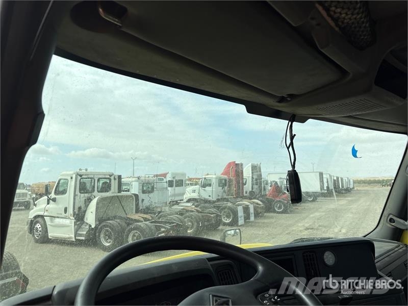 International RH613 6x4 T/A Day Cab Truck Tractor Prime Movers
