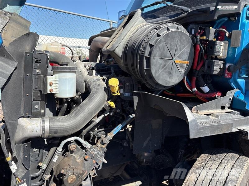 International RH613 6x4 T/A Day Cab Truck Tractor Тягачі