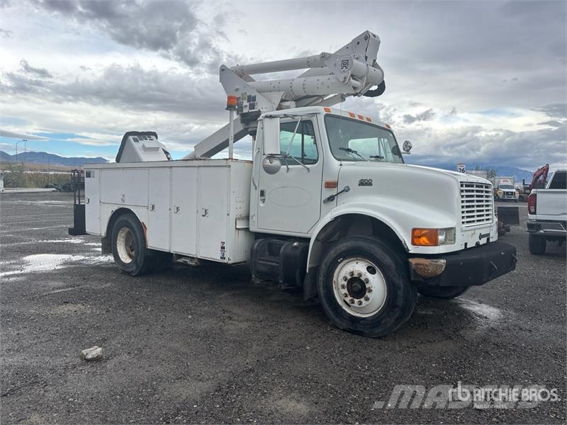 International TA40 40 ft on International 4700 4x2 Bucket Truck Araç üstü platformlar