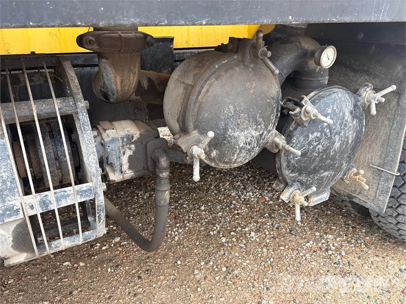 International WorkStar 7400 6x4 Vacuum Excavator Truck (Inoperab Kombi vozila/ vakum kamioni