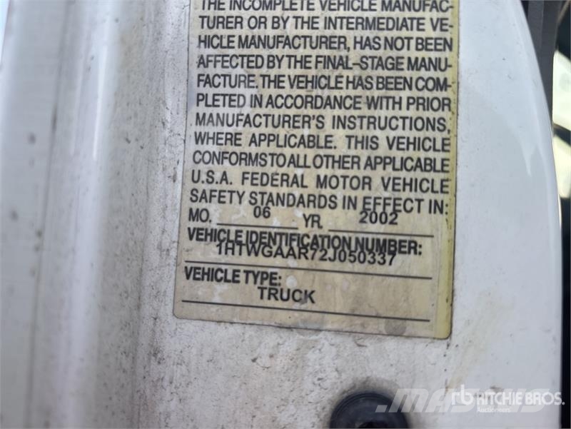 International WorkStar 7400 6x4 Van Truck Sunkvežimiai su dengtu kėbulu