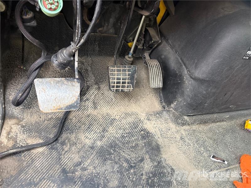 International WorkStar 7400 6x4 Vacuum Excavator Truck (Inoperab Kombi vozila/ vakum kamioni