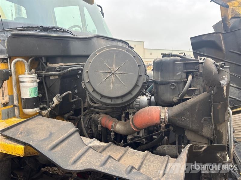 International WorkStar 7400 6x4 Vacuum Excavator Truck (Inoperab Kombi vozila/ vakum kamioni