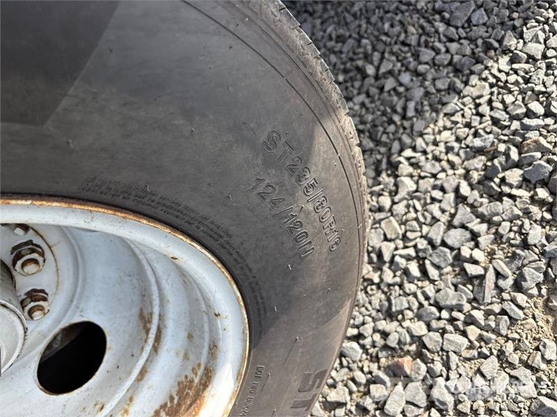 Interstate 20DT 24 ft T/A Equipment Trailer مقطورات مركبات نقل