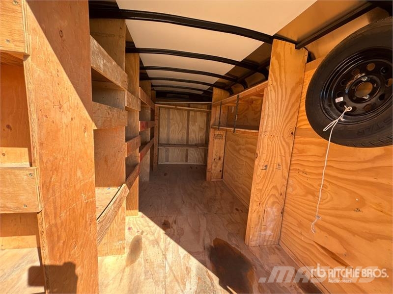 Interstate TRPL42-39258 14 ft T/A Enclosed Trailer 厢式拖车