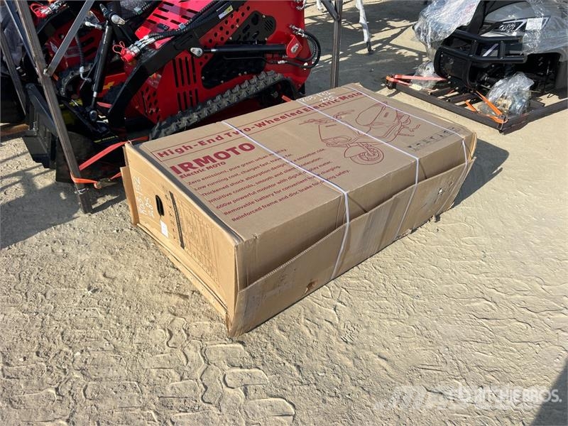  IRMOTO-RED Electric Moped (Unused) سيارات