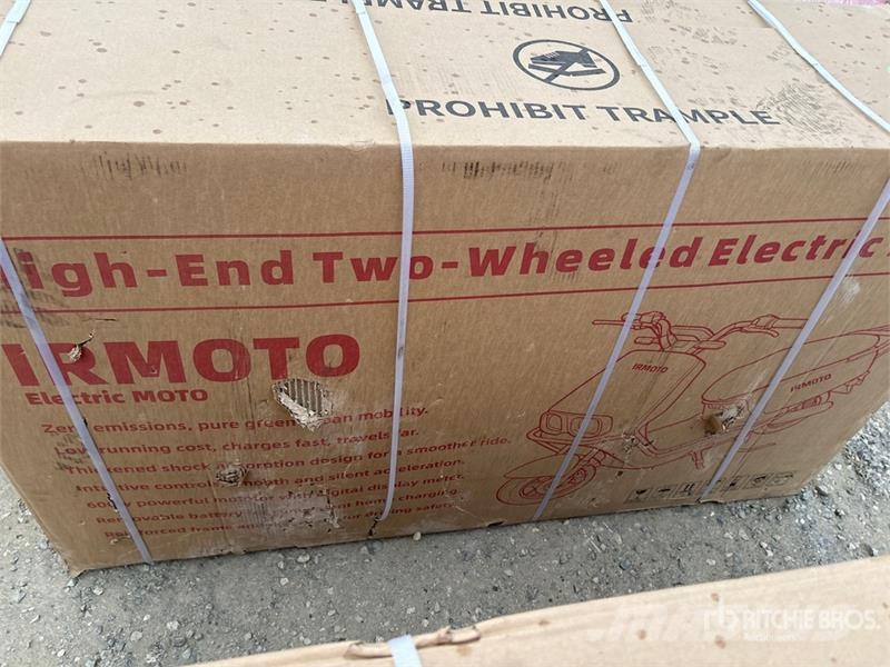 IRMOTO-RED Electric Moped (Unused) PKWs