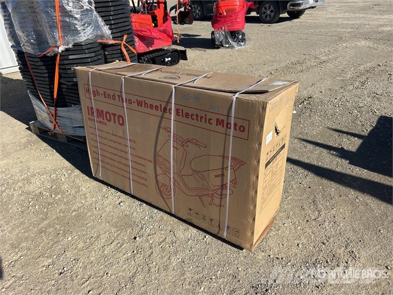 IRMOTO-RED Electric Moped (Unused) Automašīnas