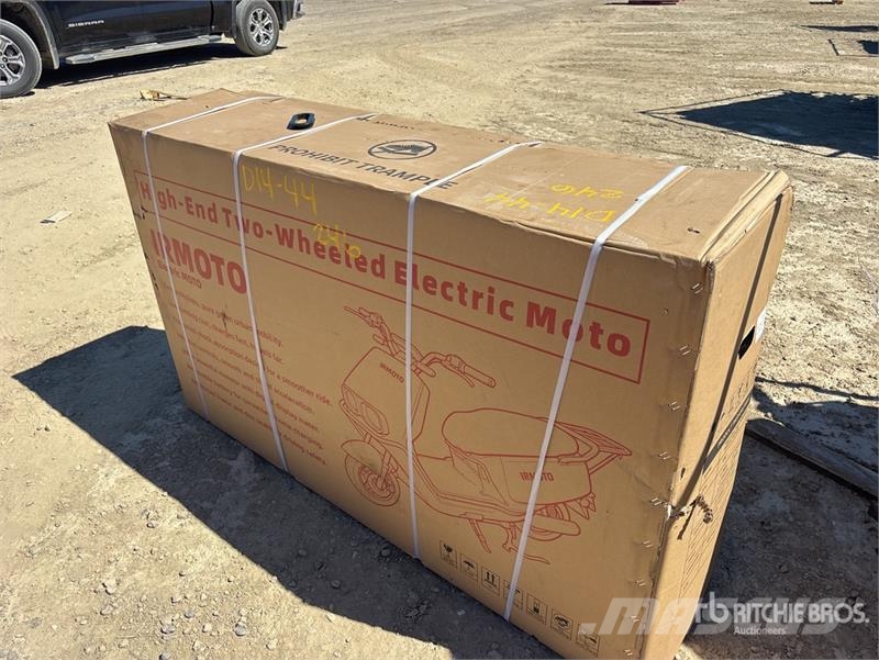 IRMOTO-WHITE Electric Moped (Unused) PKWs