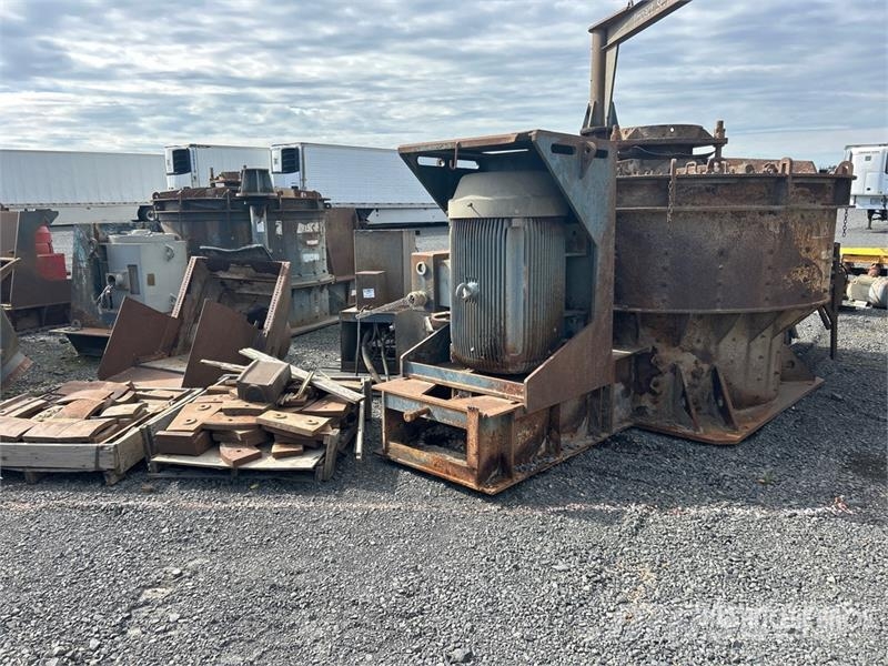  ISC 103 Vertical Shaft Impact Crusher قطع غيار المخلفات / إعادة التدوير والمحاجر
