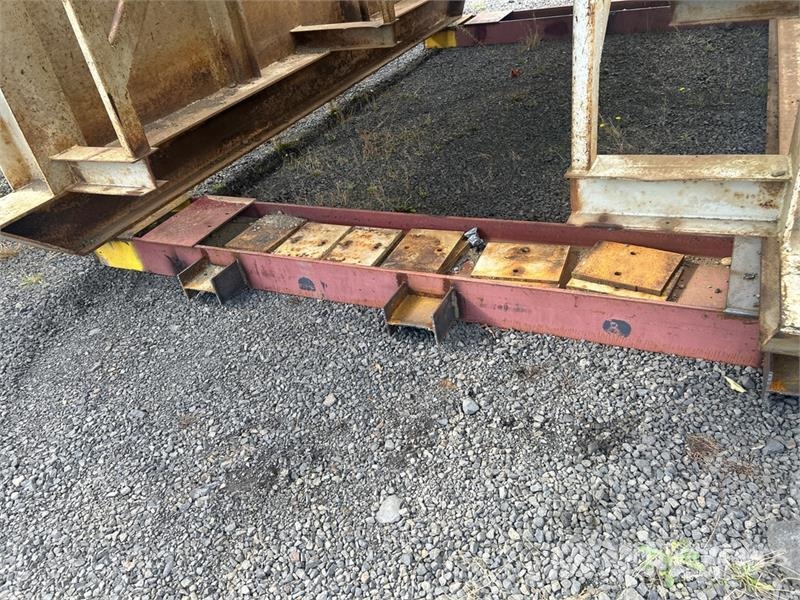  ISC 82-EVT Vertical Shaft Impact Crusher قطع غيار المخلفات / إعادة التدوير والمحاجر