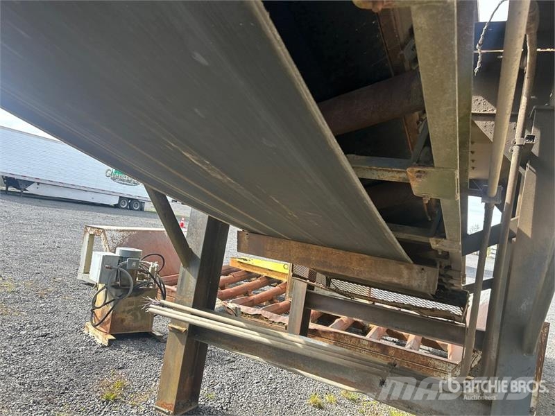  ISC 82-EVT Vertical Shaft Impact Crusher قطع غيار المخلفات / إعادة التدوير والمحاجر