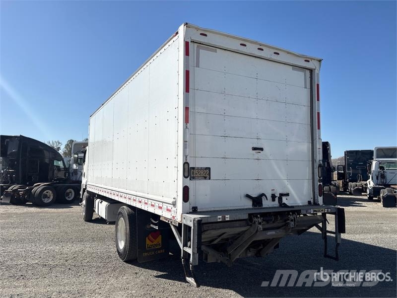Isuzu FTR 4x2 Van Truck Фургони