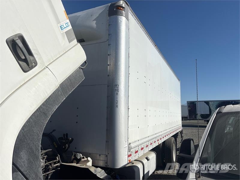 Isuzu FTR 4x2 Van Truck Фургони