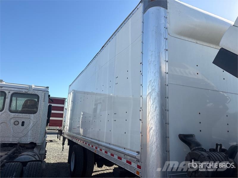 Isuzu FTR 4x2 Van Truck Фургони