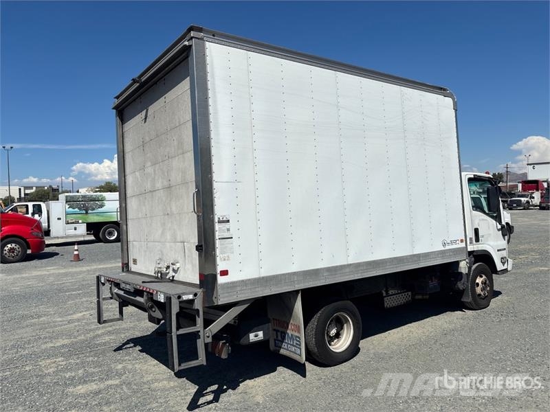 Isuzu NPR Furgons